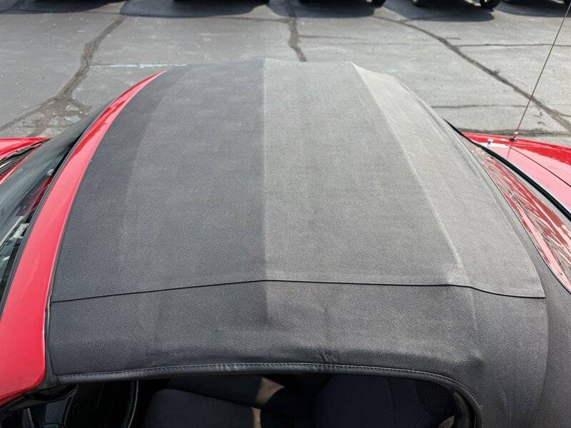 Mazda-mx-5-miata-convertible-1990-12
