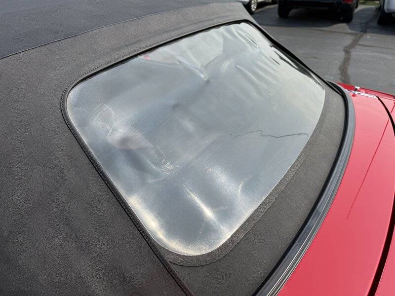 Mazda-mx-5-miata-convertible-1990-13