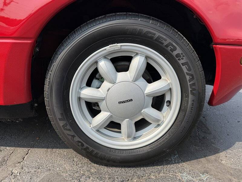 Mazda-mx-5-miata-convertible-1990-22