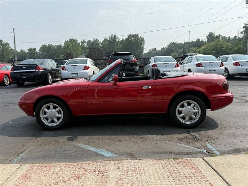 Mazda-mx-5-miata-convertible-1990-4