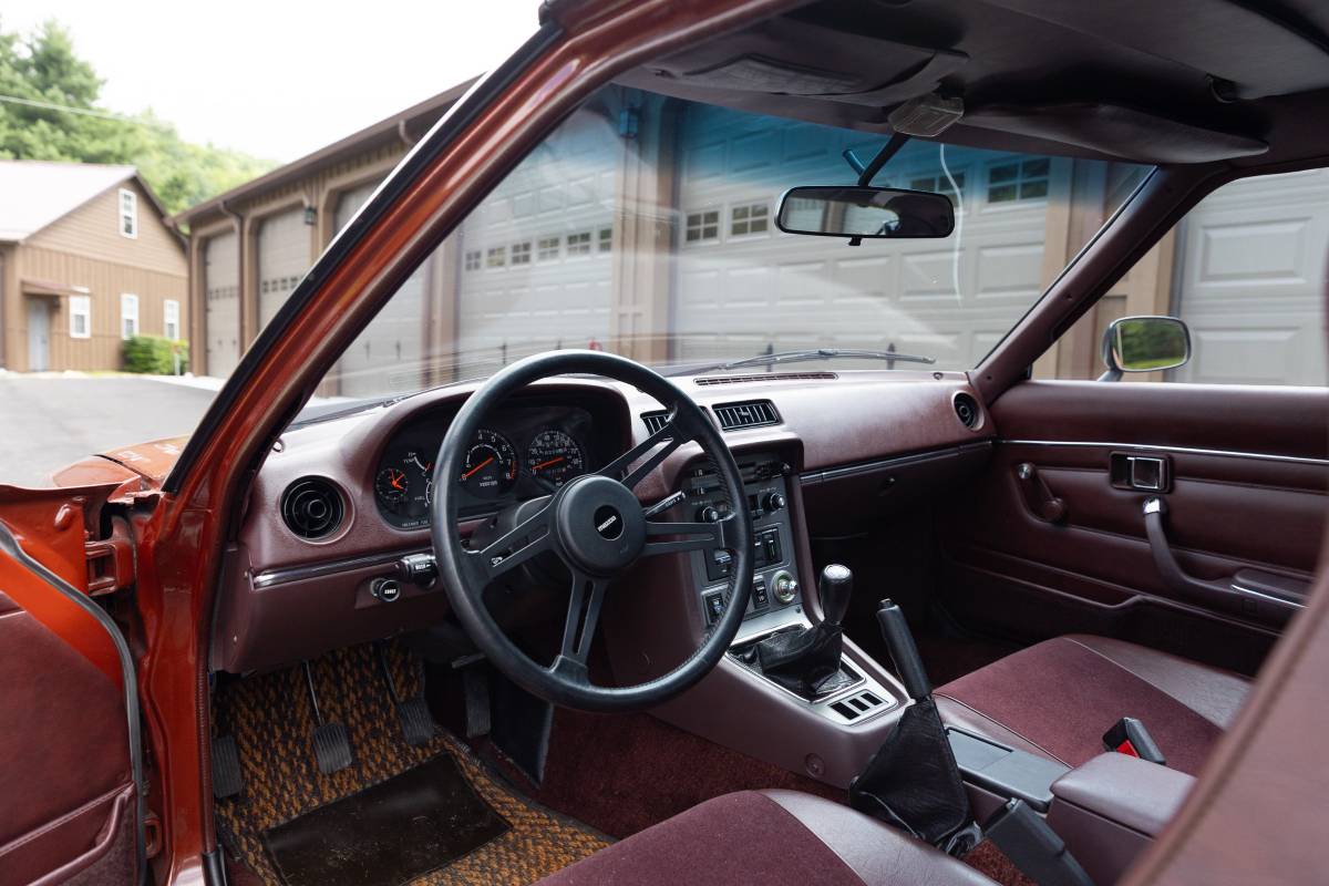 Mazda-rx-7-1980-13