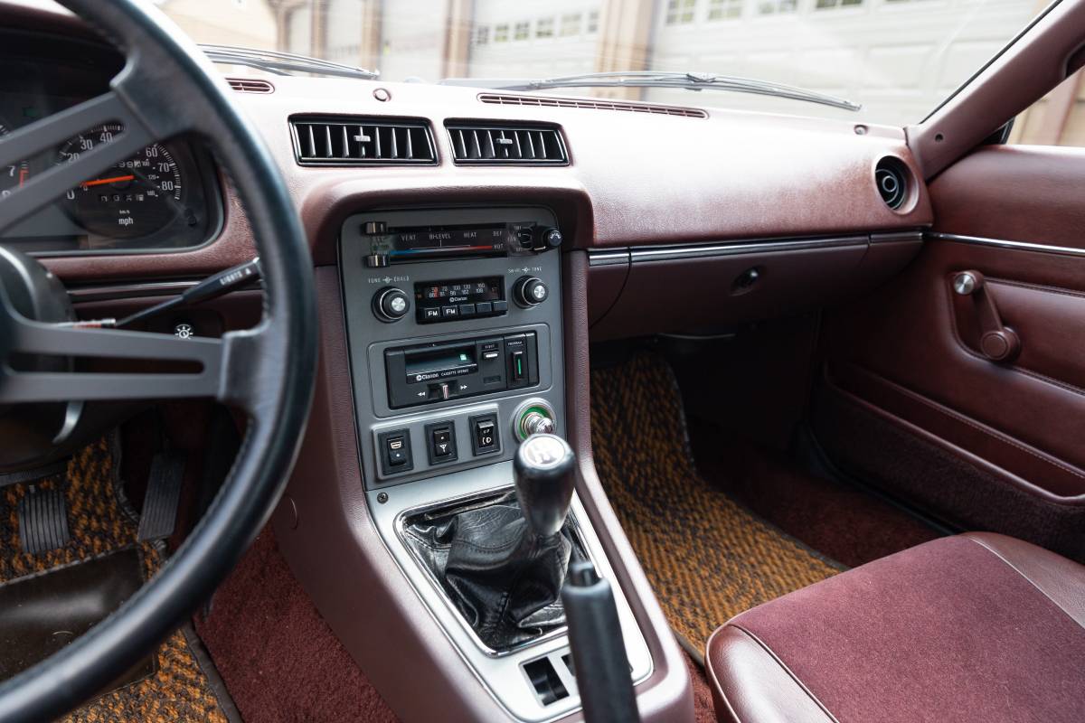 Mazda-rx-7-1980-15