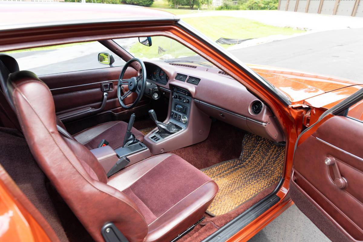 Mazda-rx-7-1980-19