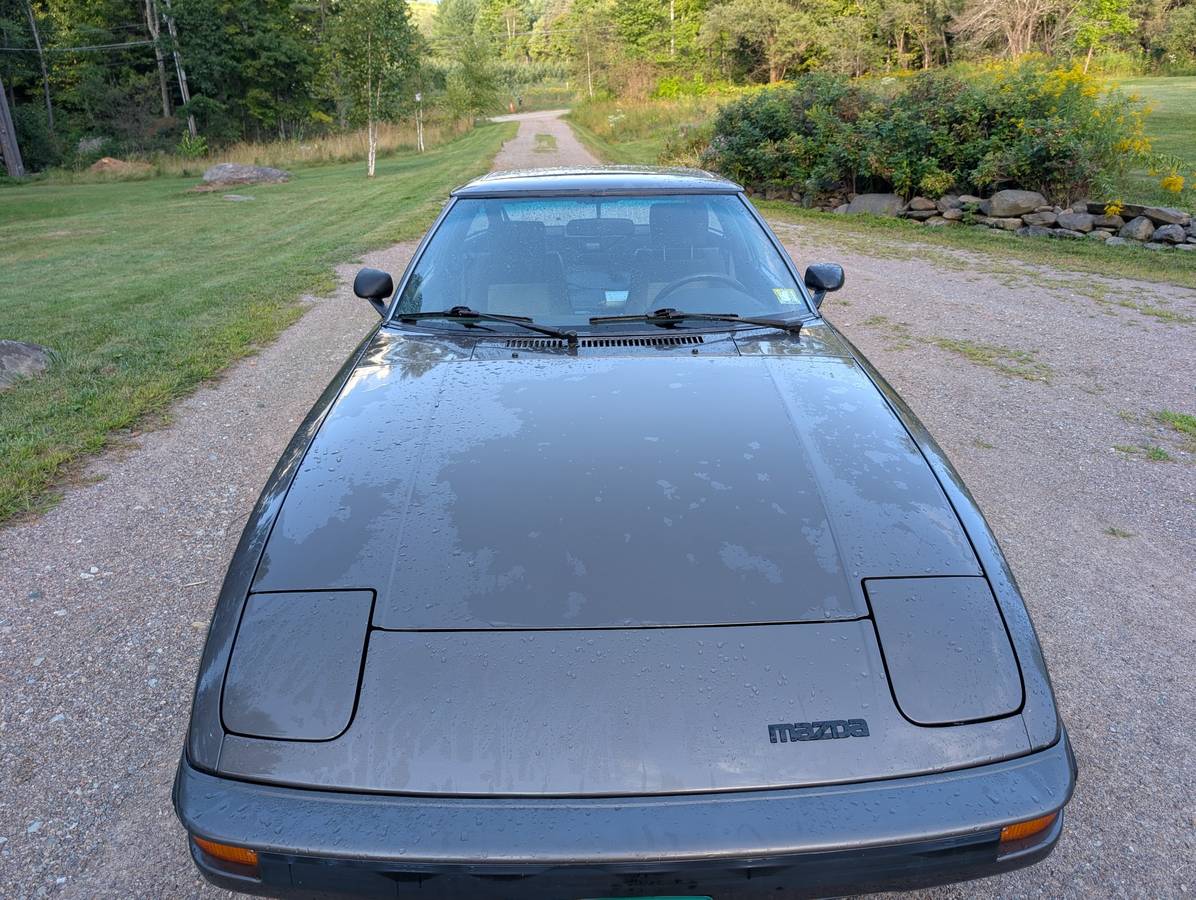 Mazda-rx-7-1985