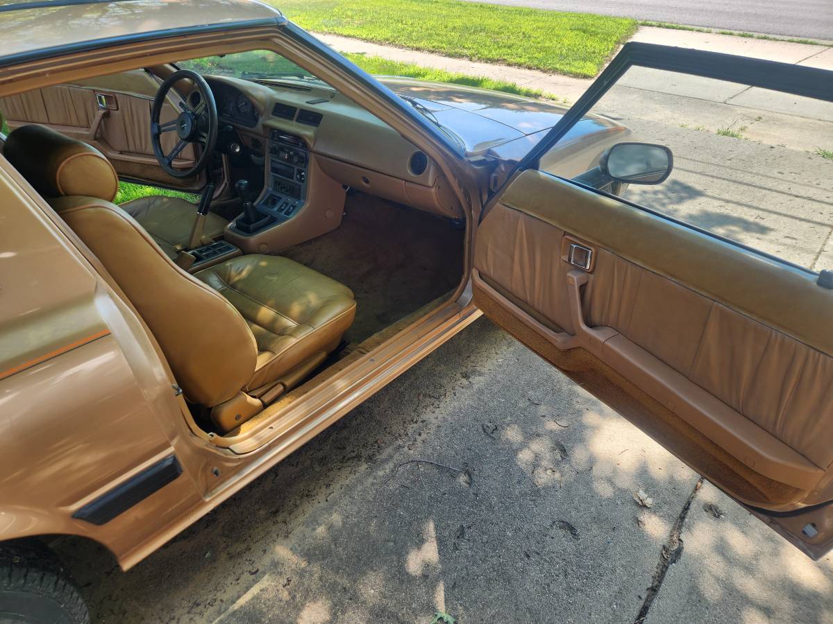 Mazda-rx-7-gsl-1983-custom-1