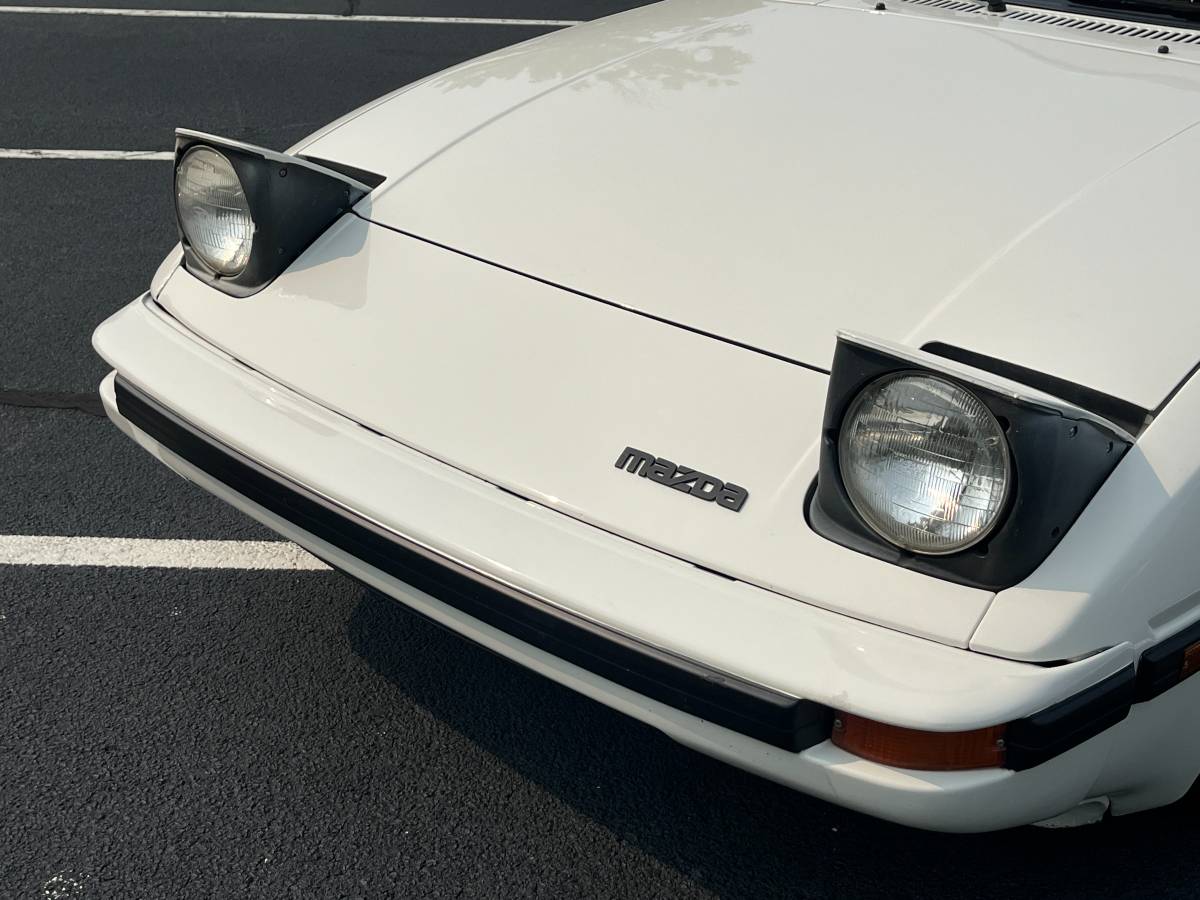 Mazda-rx7-1985-white-1