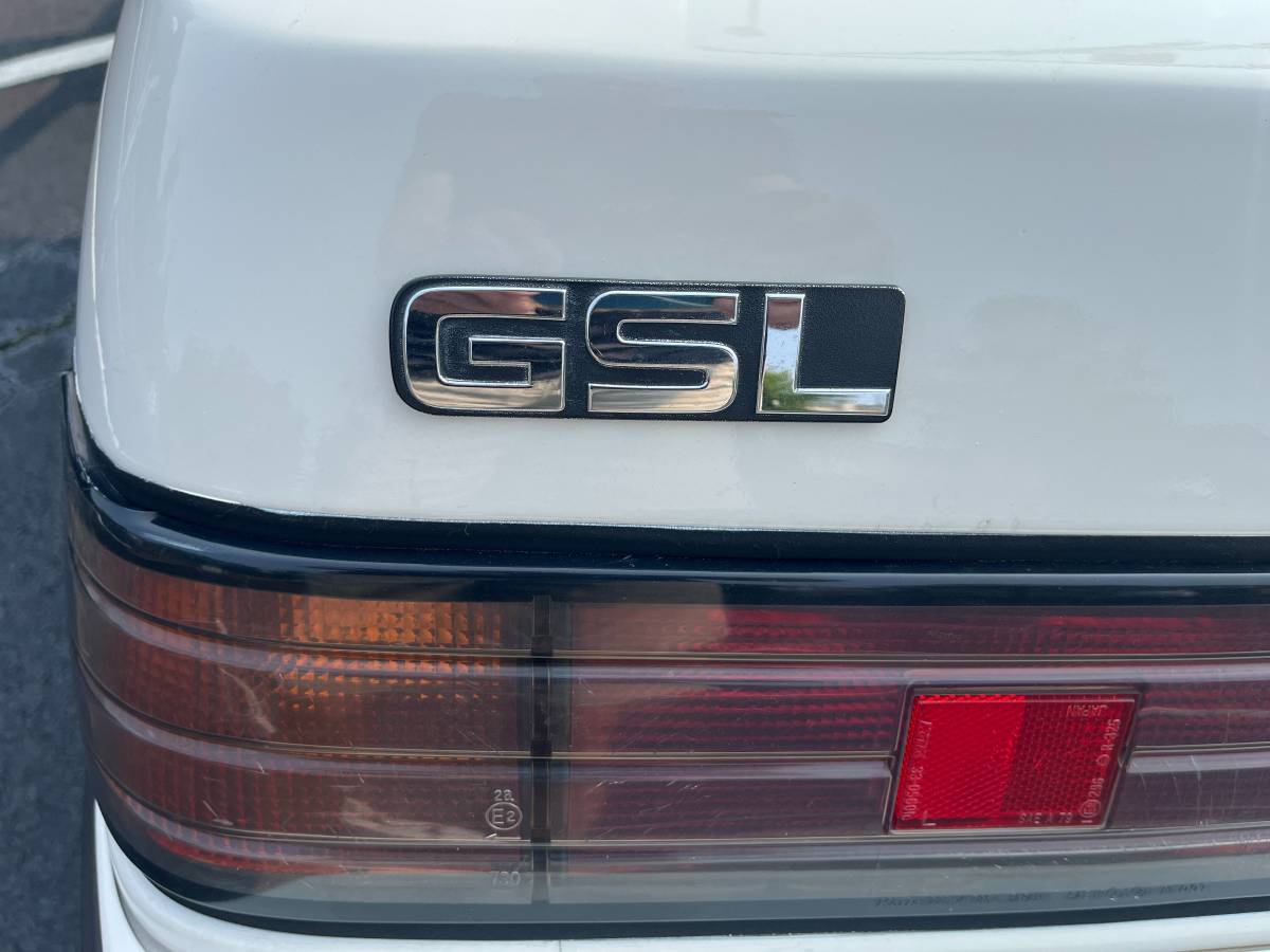 Mazda-rx7-1985-white-10