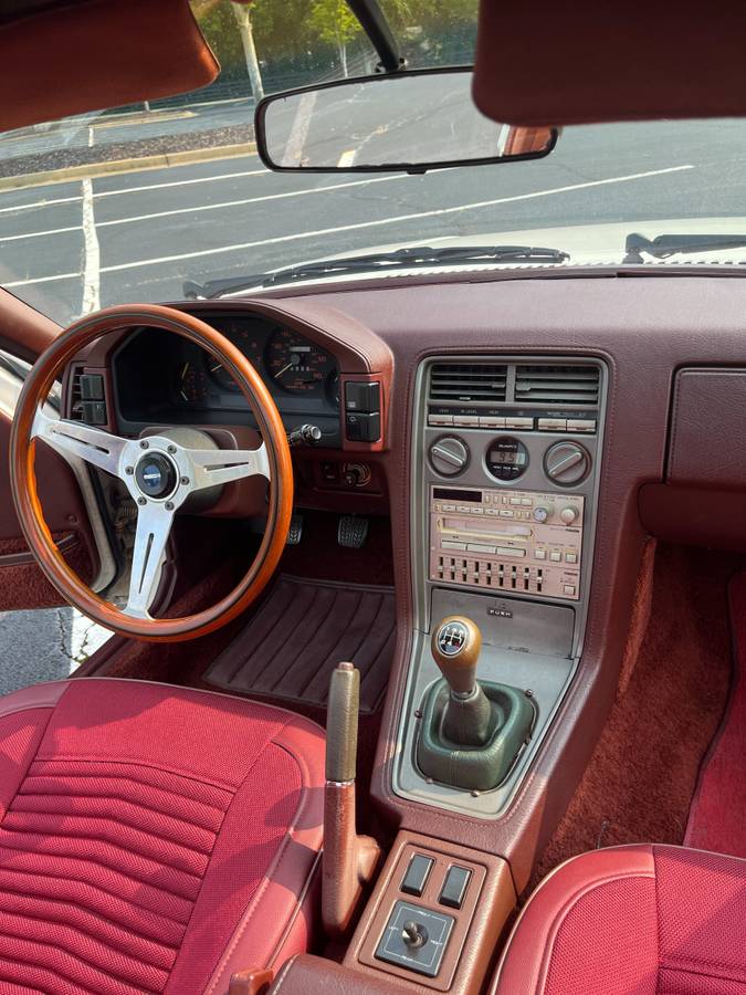 Mazda-rx7-1985-white-13