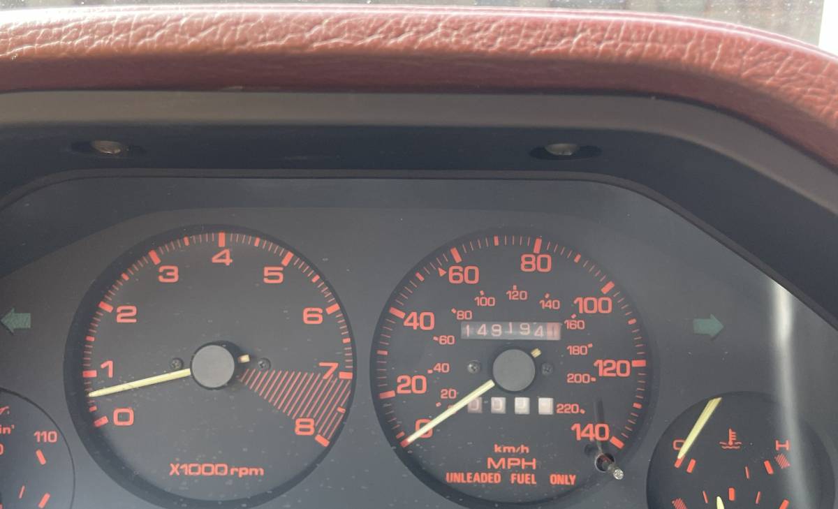 Mazda-rx7-1985-white-21
