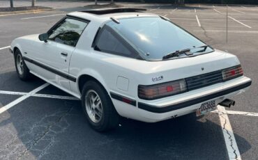 Mazda-rx7-1985-white-8