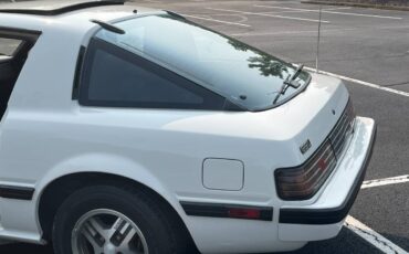 Mazda-rx7-1985-white-9