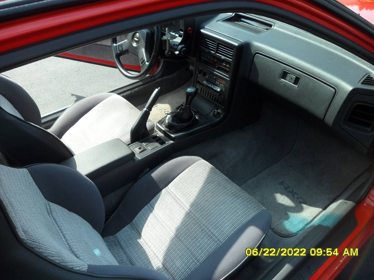 Mazda-rx7-1986-red-4