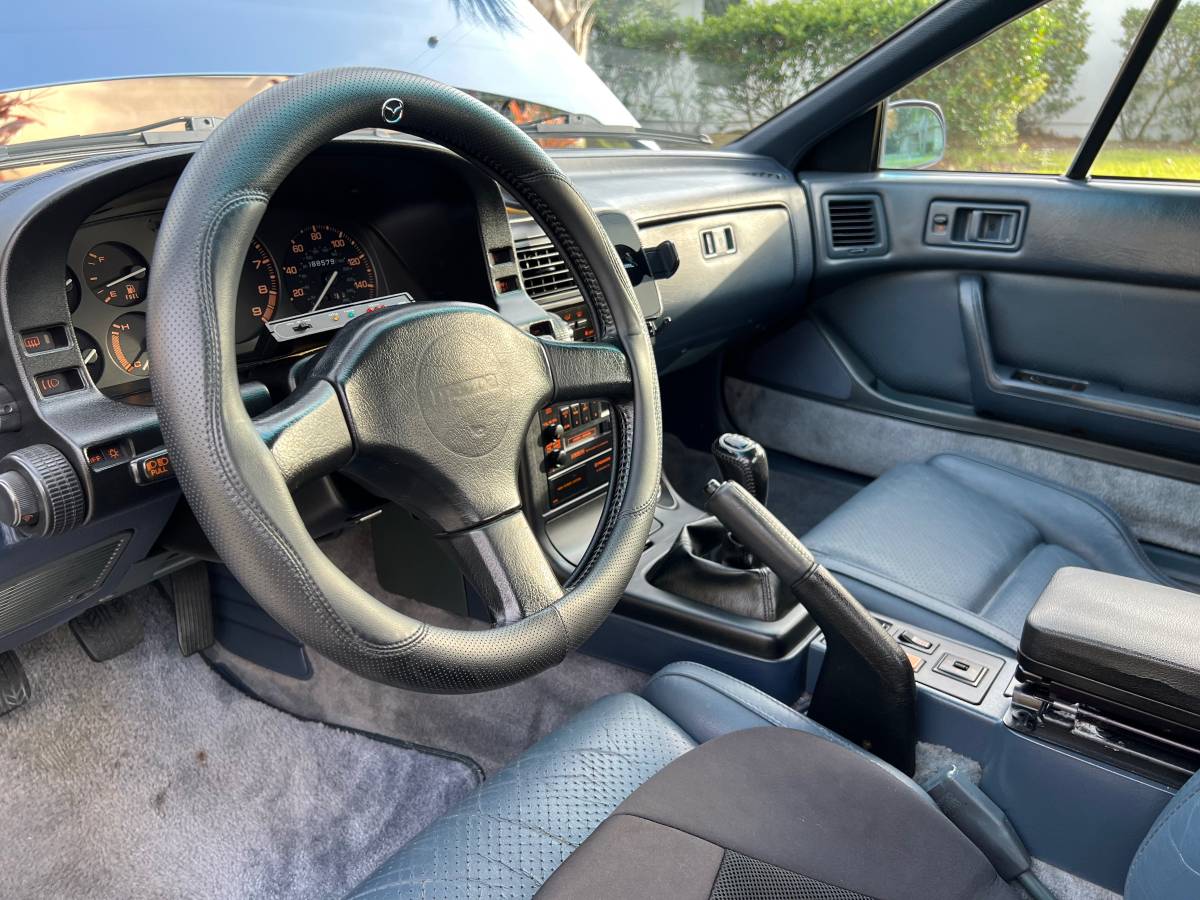 Mazda-rx7-1989-blue-17