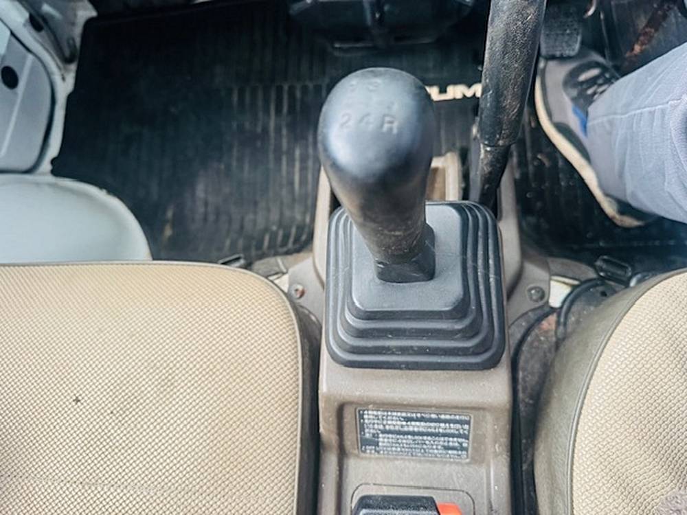 Mazda-scrum-1991-white-9