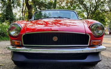 Mb-mgb-1976-red-8