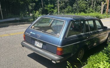 Mecedes-benz-diesel-1984-blue-1