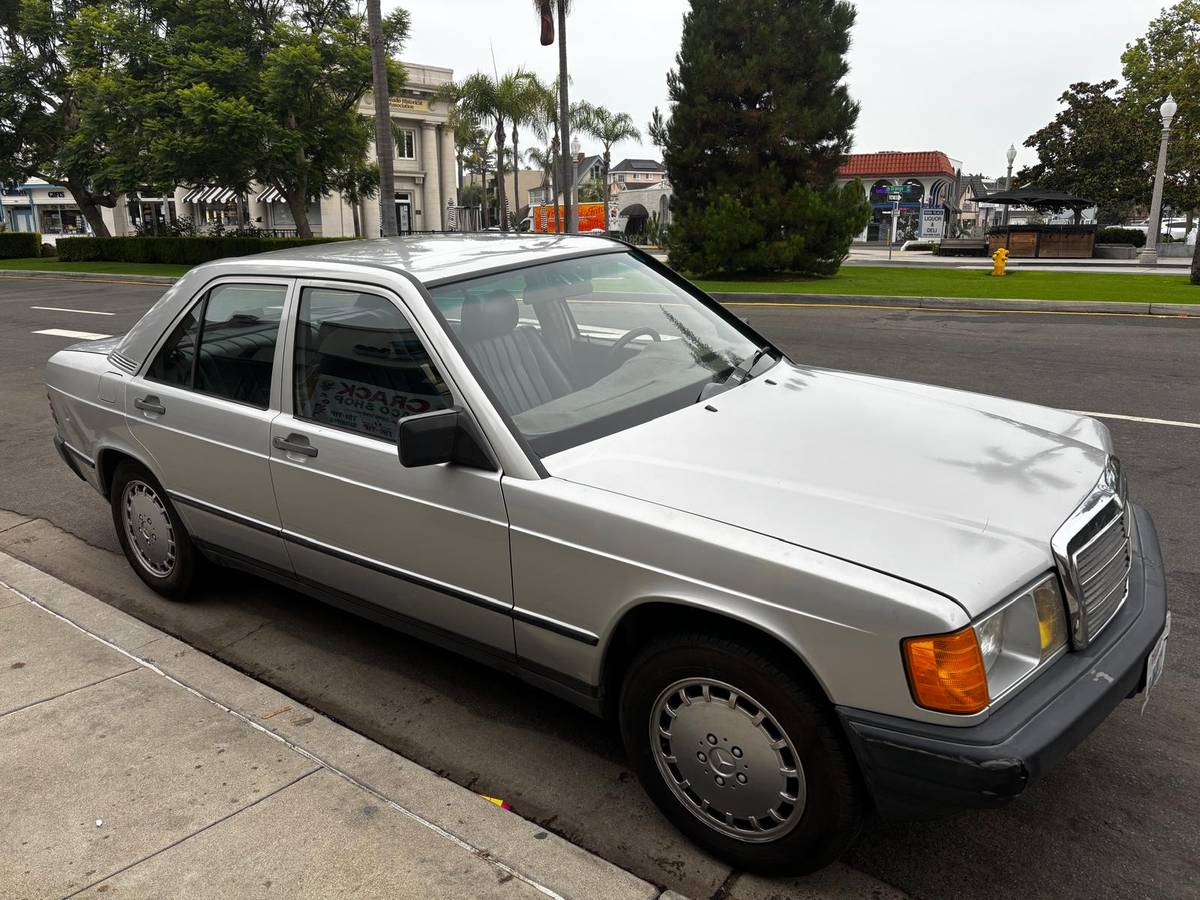 Mercedes-190-d-diesel-1986-blue-1