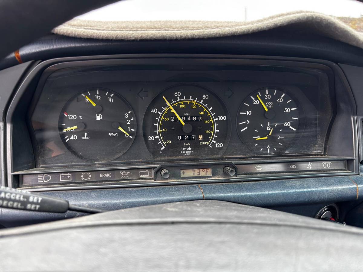 Mercedes-190-d-diesel-1986-blue-2
