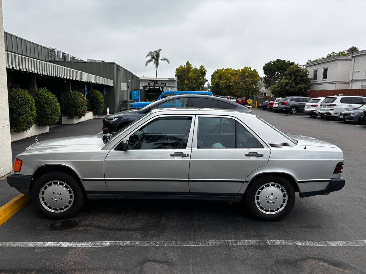 Mercedes-190-d-diesel-1986-blue