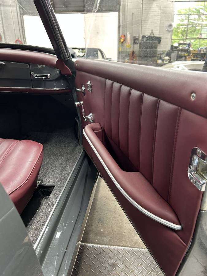 Mercedes-190-sl-1960-grey-10