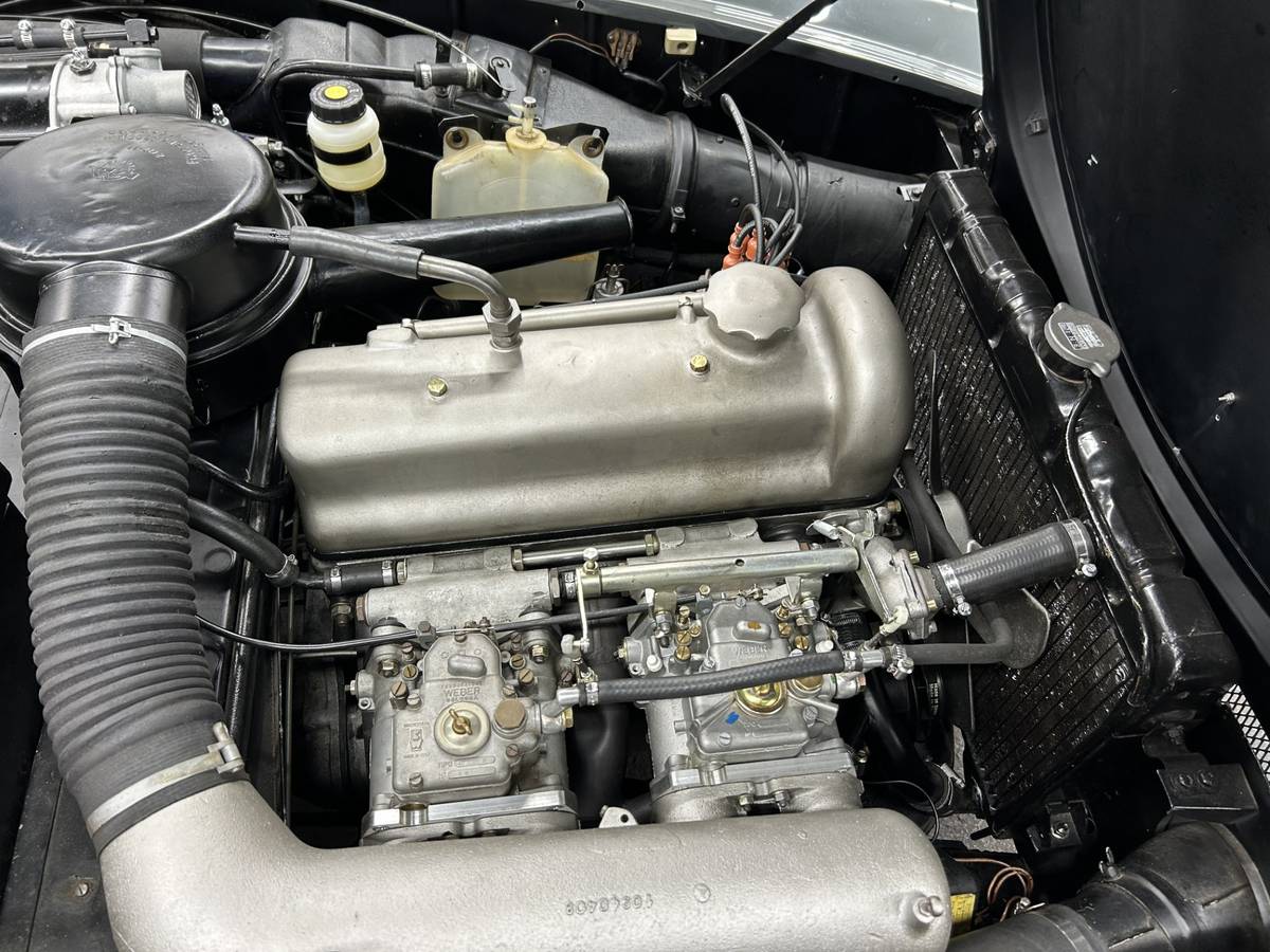 Mercedes-190-sl-1960-grey-15