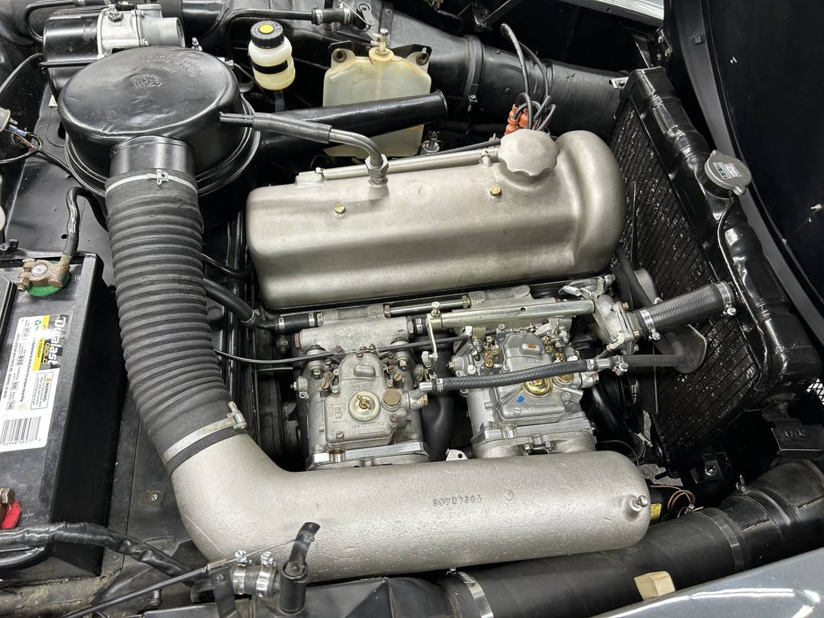 Mercedes-190-sl-1960-grey-16