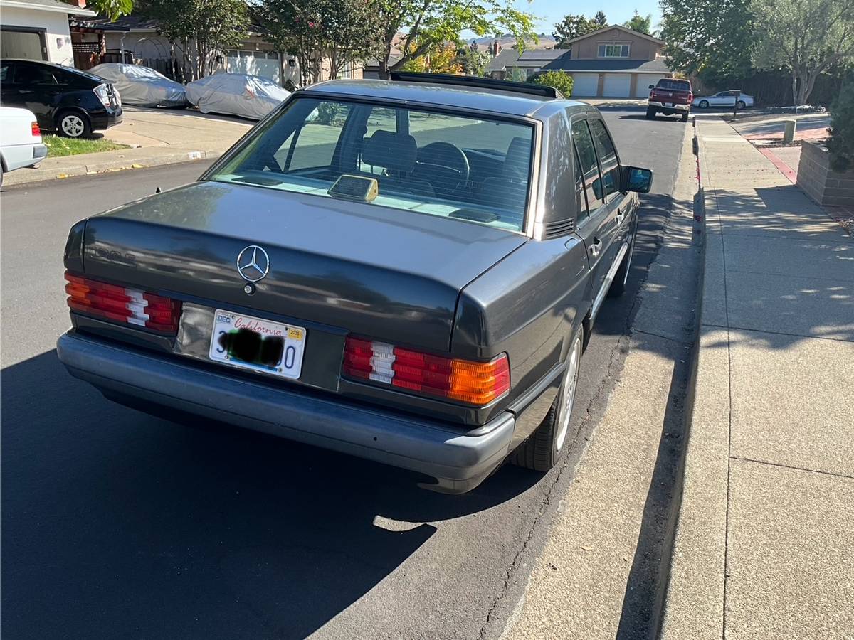 Mercedes-190e-1991-2