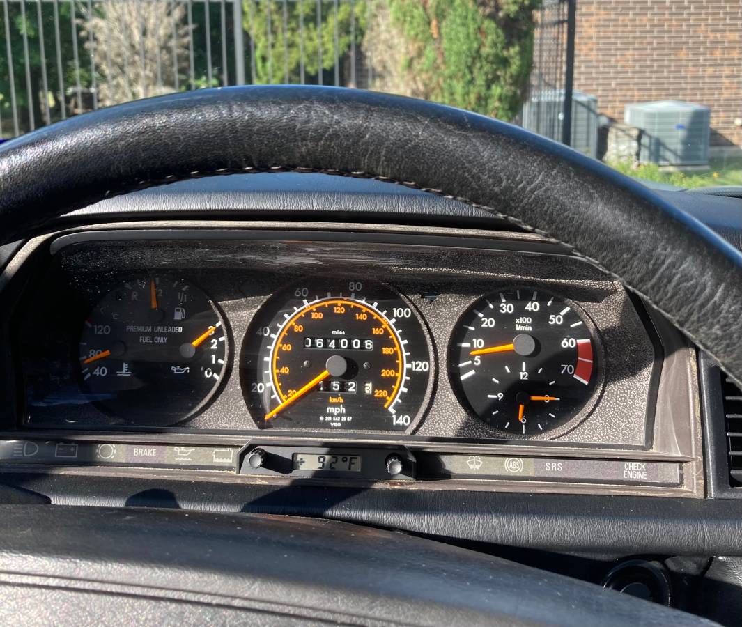 Mercedes-190e-2.3-1991-grey-3