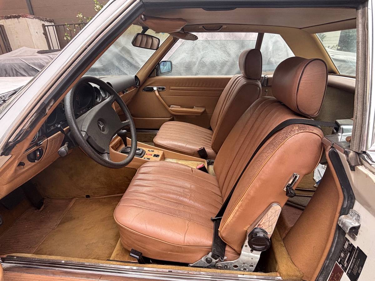 Mercedes-1985-white-10