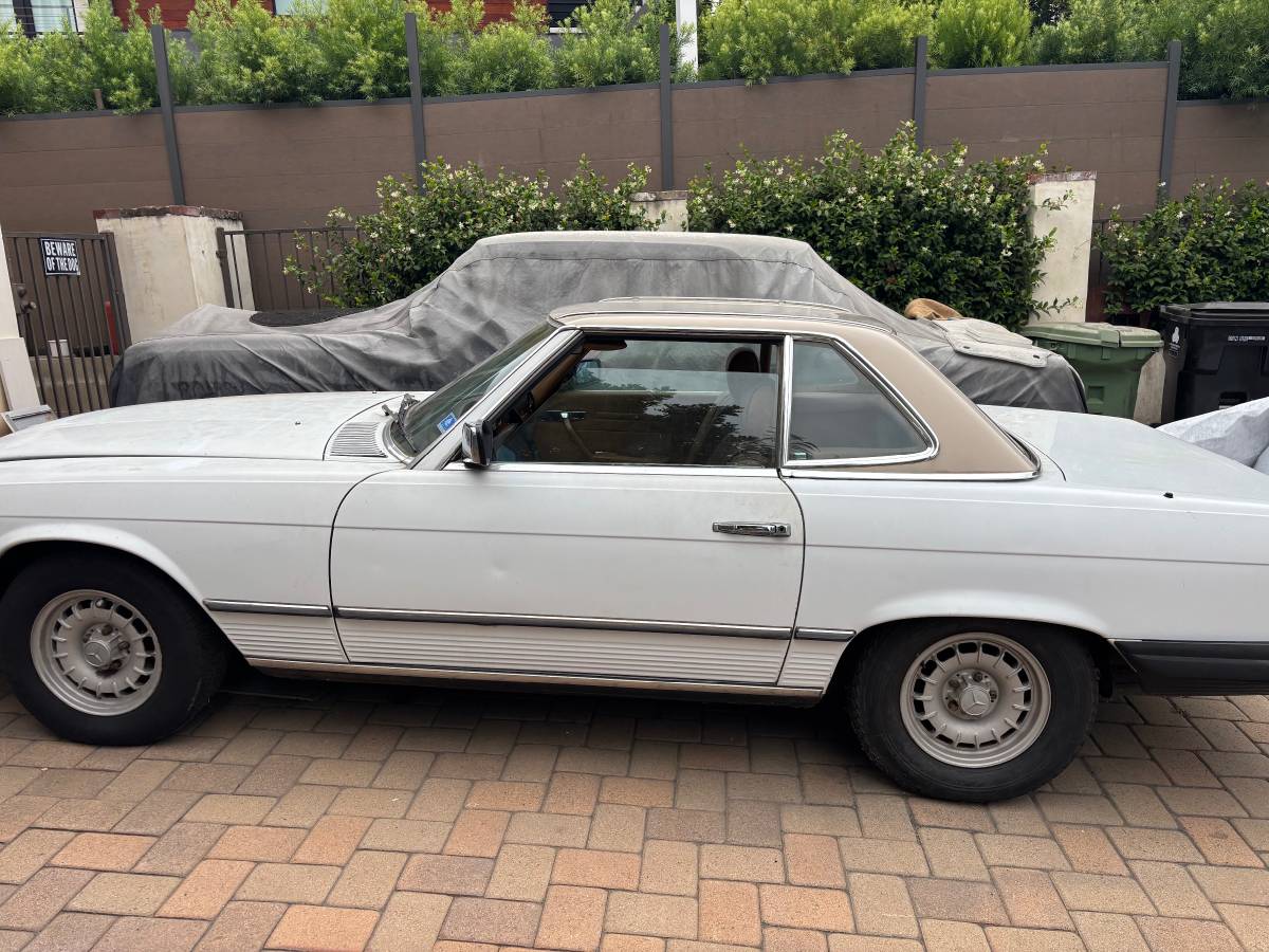 Mercedes-1985-white-6