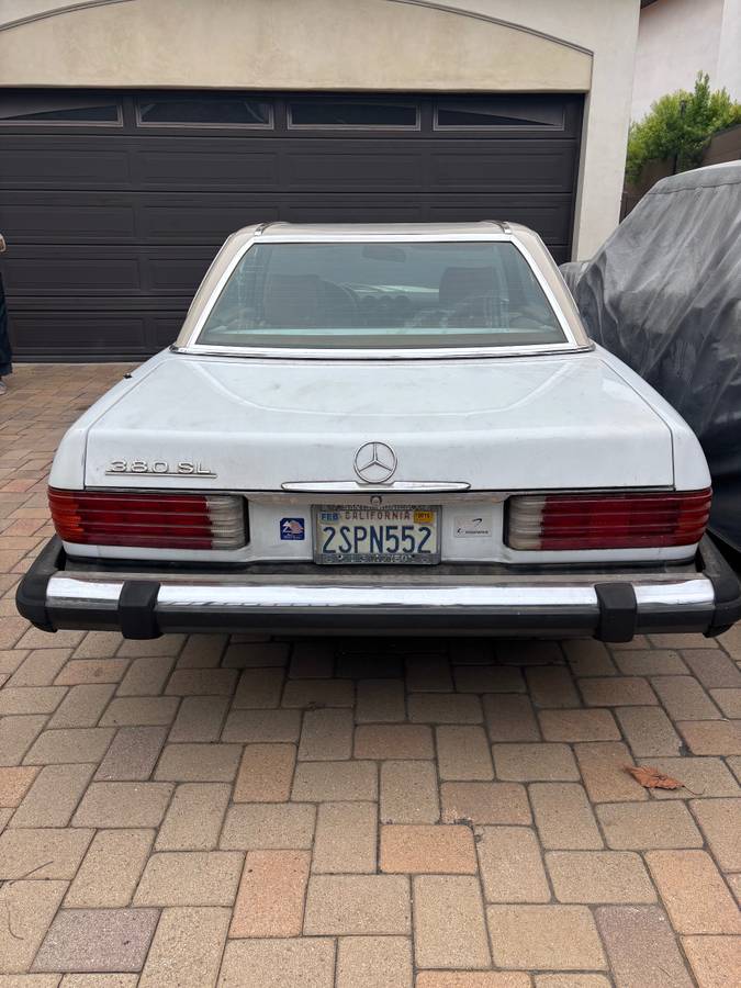 Mercedes-1985-white-7