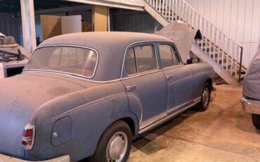 Mercedes-220-s-1959-blue