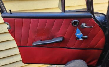 Mercedes-220b-1963-black-12