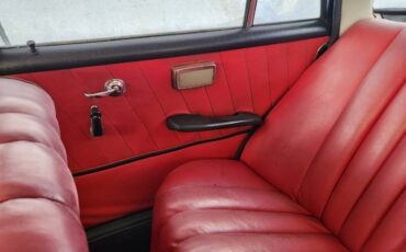 Mercedes-220b-1963-black-13