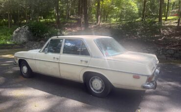 Mercedes-220d-diesel-1973-2