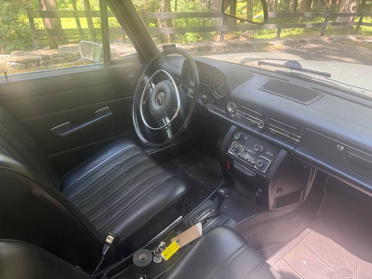Mercedes-220d-diesel-1973