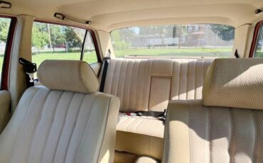 Mercedes-230e-1980-orange-9