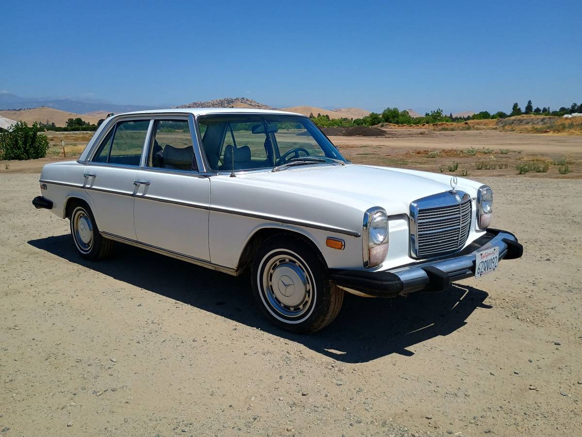 Mercedes-240d-diesel-1974-white-1
