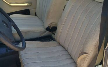 Mercedes-240d-diesel-1974-white-2