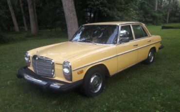 Mercedes-240d-diesel-1975-yellow