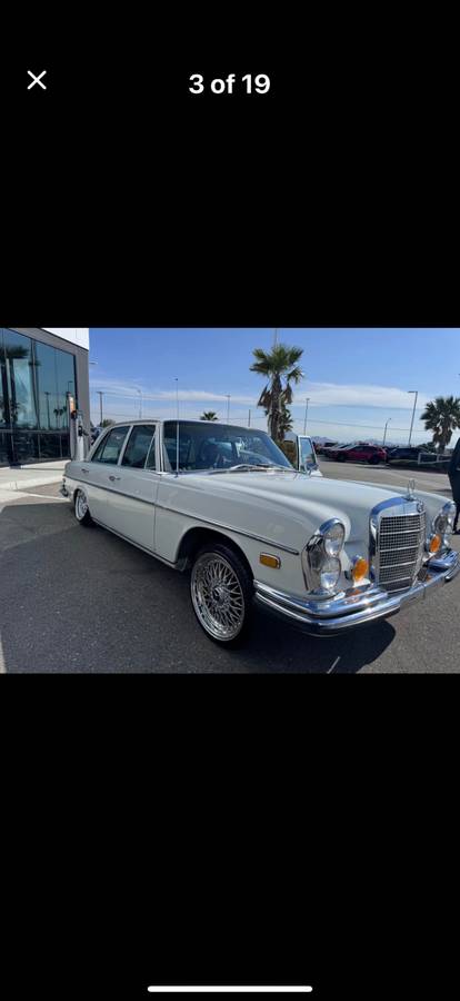 Mercedes-280s-1970-white-15