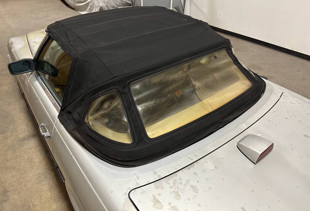 Mercedes-280sl-1984-silver-18