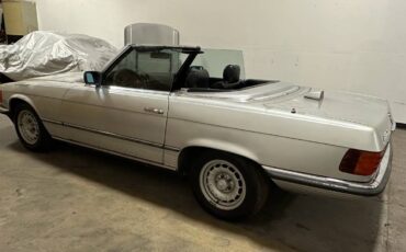 Mercedes-280sl-1984-silver-3
