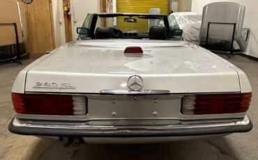 Mercedes-280sl-1984-silver-5