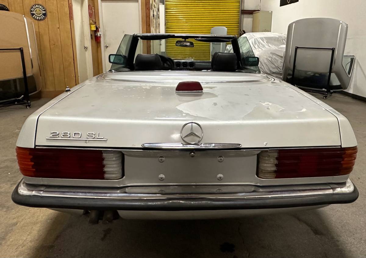 Mercedes-280sl-1984-silver-5