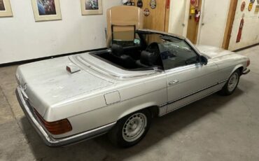 Mercedes-280sl-1984-silver-7