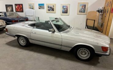 Mercedes-280sl-1984-silver-8
