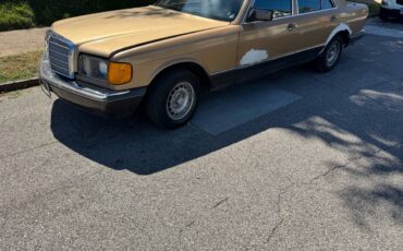 Mercedes-300-diesel-1983-custom-1