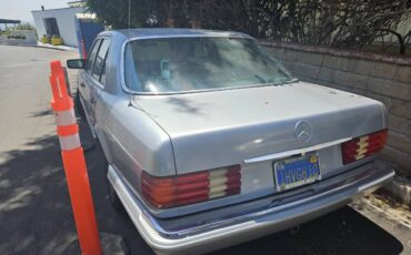 Mercedes-300-diesel-1984-blue-5