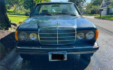 Mercedes-300cd-diesel-1985-1